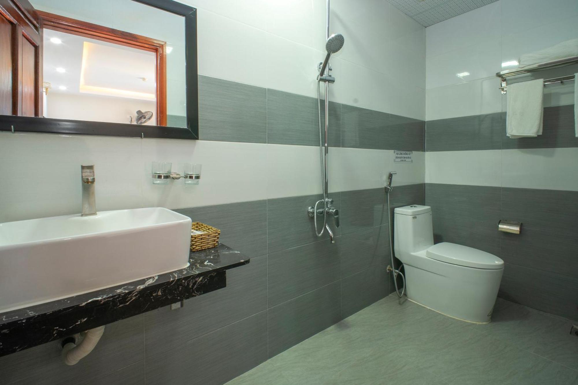 New Day Hotel Quy Nhon Bagian luar foto